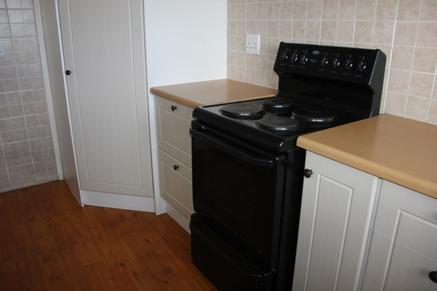 To Let 2 Bedroom Property for Rent in Somerset West Western Cape